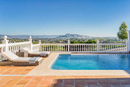 Cluster house for sale in Alhaurín el Grande, Málaga. 