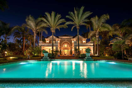 Cluster house for sale in Guadalmina, Málaga. 