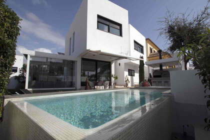 Cluster house for sale in Mijas Costa, Málaga. 