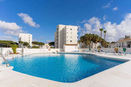 Apartment for sale in Calahonda, Mijas, Málaga. 