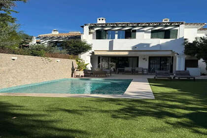 House for sale in San Pedro de Alcántara, Marbella, Málaga. 