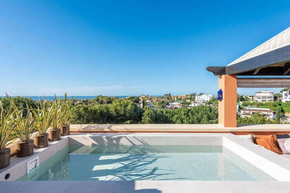 Penthouse for sale in Nueva andalucia, Málaga. 