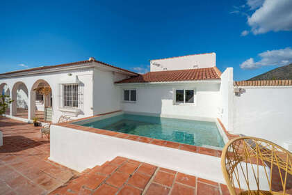 Cluster house for sale in Viñuela, Málaga. 