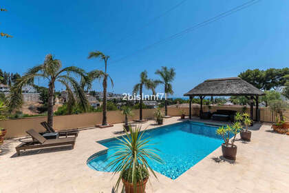 Cluster house for sale in Calahonda, Mijas, Málaga. 