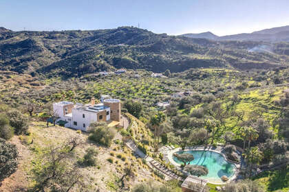 Cluster house for sale in Monda, Málaga. 