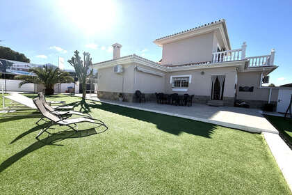 Cluster house for sale in Alhaurín de la Torre, Málaga. 