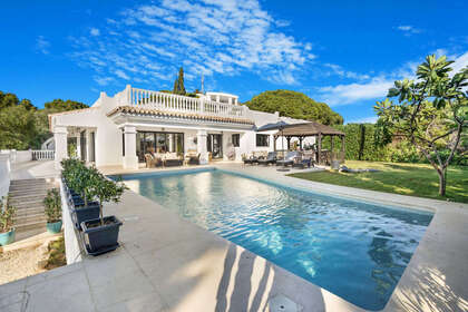 Cluster house for sale in Elviria, Marbella, Málaga. 