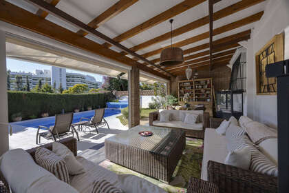 Cluster house for sale in Guadalmina, Málaga. 