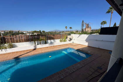 Cluster house for sale in San Pedro de Alcántara, Marbella, Málaga. 