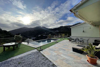 Cluster house for sale in Arroyo de la Miel, Benalmádena, Málaga. 