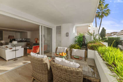 Apartment for sale in Puerto Banús, Marbella, Málaga. 