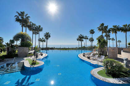 Apartment for sale in Puerto Banús, Marbella, Málaga. 