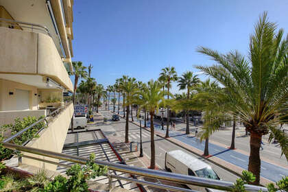 Apartment for sale in Puerto Banús, Málaga. 