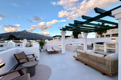 Penthouse for sale in Nueva andalucia, Málaga. 