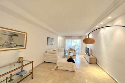 Apartment for sale in Puerto Banús, Málaga. 
