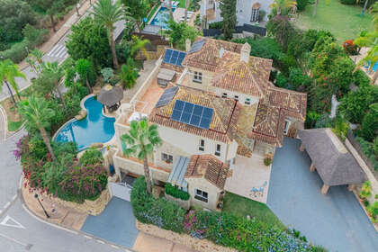 Cluster house for sale in Elviria, Marbella, Málaga. 