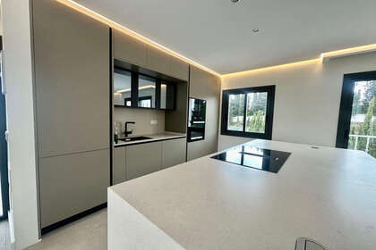 Penthouse for sale in Nueva andalucia, Málaga. 