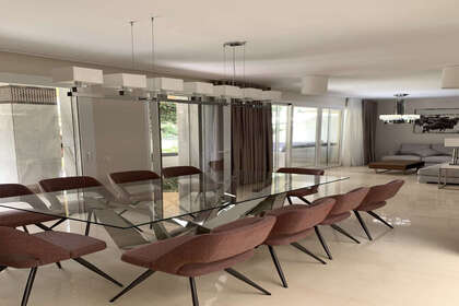 Apartment for sale in Puerto Banús, Málaga. 