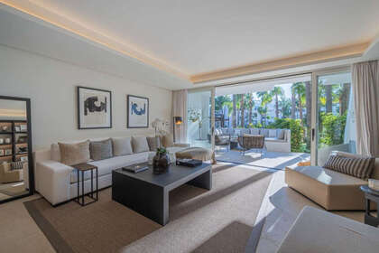 Apartment for sale in Puerto Banús, Marbella, Málaga. 