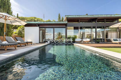 Cluster house for sale in Nueva andalucia, Málaga. 