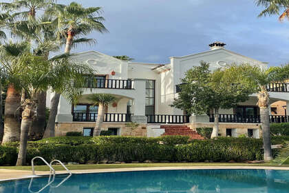 Cluster house for sale in Puerto Banús, Marbella, Málaga. 