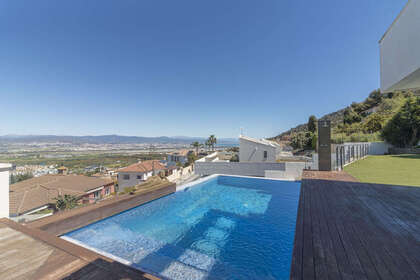 Cluster house for sale in Alhaurín de la Torre, Málaga. 