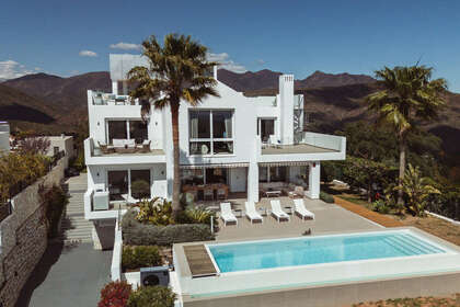 Cluster house for sale in Ojén, Málaga. 