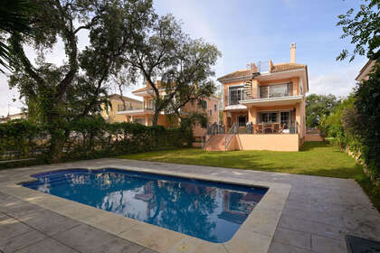 Cluster house for sale in Elviria, Marbella, Málaga. 