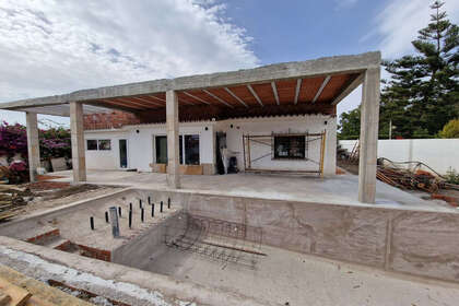 Cluster house for sale in San Pedro de Alcántara, Marbella, Málaga. 