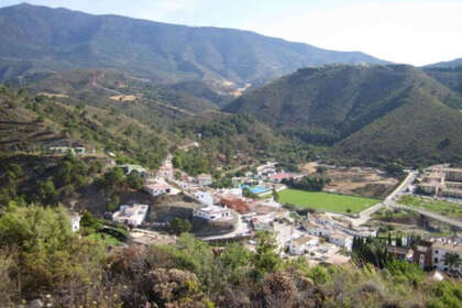 Plot for sale in Benahavís, Málaga. 