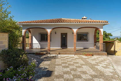 Cluster house for sale in Alhaurín el Grande, Málaga. 