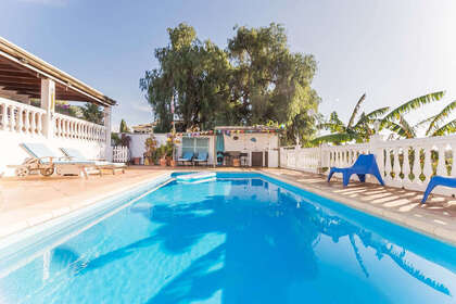 Cluster house for sale in Guadalmina, Málaga. 