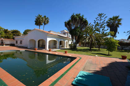 Cluster house for sale in Elviria, Marbella, Málaga. 