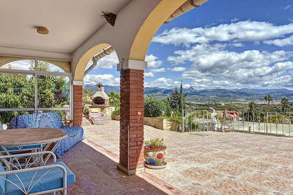 Cluster house for sale in Almayate Alto, Málaga. 