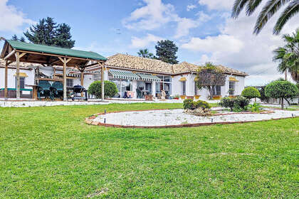 Cluster house for sale in Estepona, Málaga. 