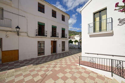 House for sale in Tolox, Málaga. 