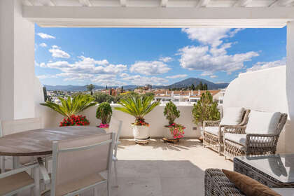 Apartment for sale in Nueva andalucia, Málaga. 