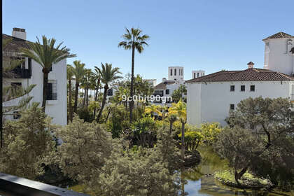 Apartment for sale in Elviria, Marbella, Málaga. 