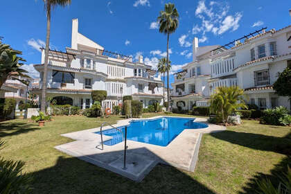 Apartment for sale in Puerto Banús, Málaga. 