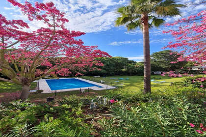 Apartment for sale in Nueva andalucia, Málaga. 
