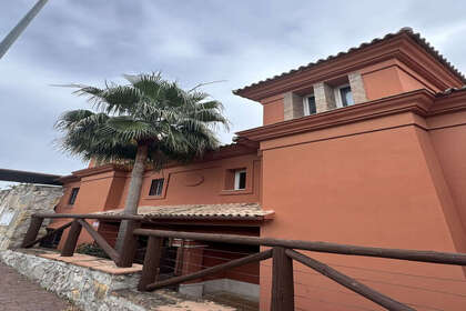 House for sale in Alhaurín de la Torre, Málaga. 