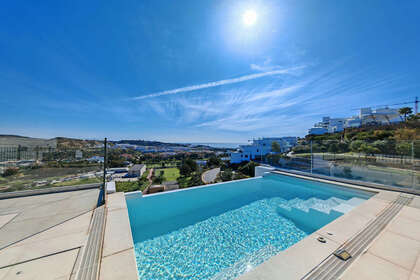 Penthouse for sale in Cala Del Moral, La, Málaga. 