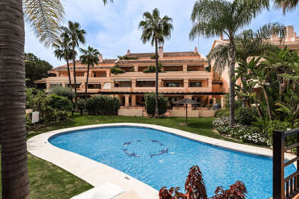 Apartment for sale in Nueva andalucia, Málaga. 