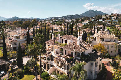 Apartment for sale in Nueva andalucia, Málaga. 