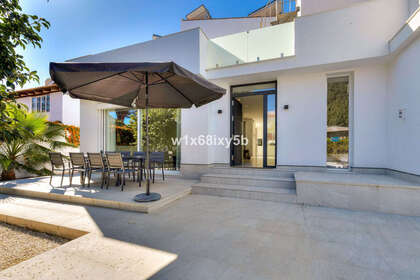 Cluster house for sale in San Pedro de Alcántara, Marbella, Málaga. 