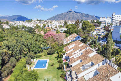 House for sale in Puerto Banús, Málaga. 