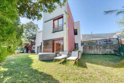 Cluster house for sale in Benahavís, Málaga. 