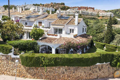 House for sale in Calahonda, Mijas, Málaga. 