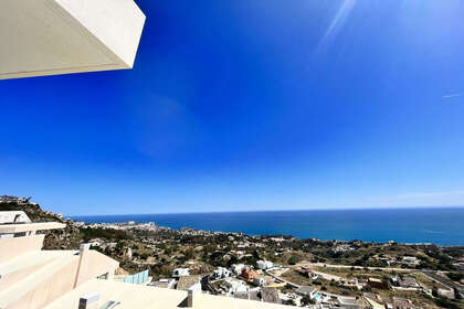 Penthouse for sale in Benalmádena, Málaga. 