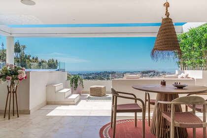 Apartment for sale in Nueva andalucia, Málaga. 